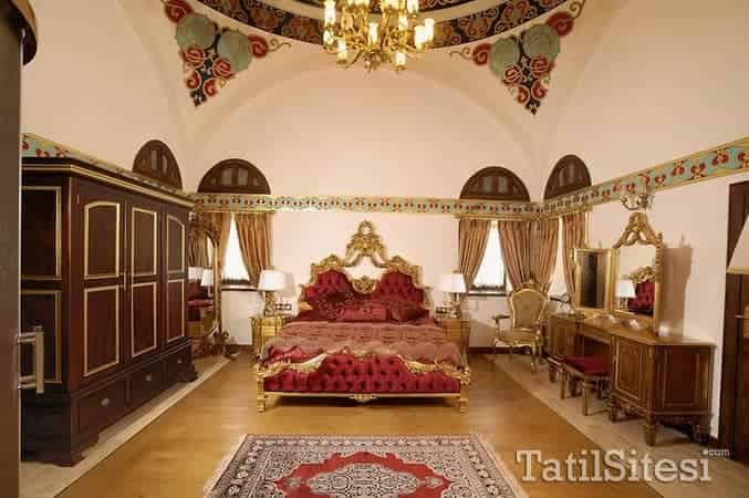 Çeşme Kanuni Kervansaray Historical